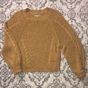 AMERICAN EAGLE SWEATER
